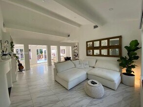 256 NE 85th St in El Portal, FL - Building Photo - Building Photo