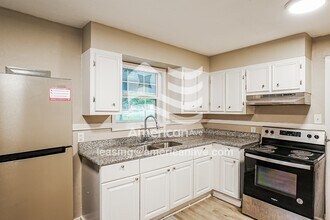 3027 Woodside Dr in Jackson, MS - Building Photo - Building Photo