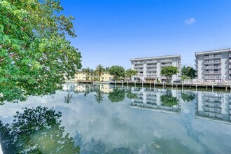 1199 Marseille Dr in Miami Beach, FL - Building Photo - Building Photo