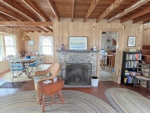 26 Antassawamock Rd in Mattapoisett, MA - Building Photo - Building Photo