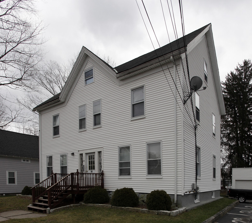 98 Warren St in Randolph, MA - Building Photo