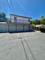 209 S Santa Cruz St in Ventura, CA - Building Photo