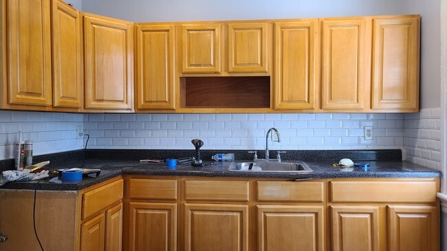 271 Claremont Ave, Unit 2