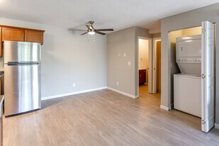 Silvan Townhomes in Maple Grove, MN - Building Photo