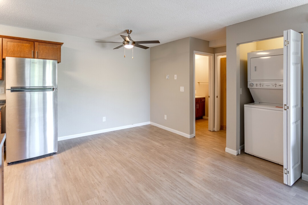 Silvan Townhomes in Maple Grove, MN - Foto de edificio