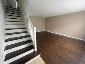1163 Deerfield Rd, Unit 1163 in Deerfield, IL - Building Photo - Building Photo