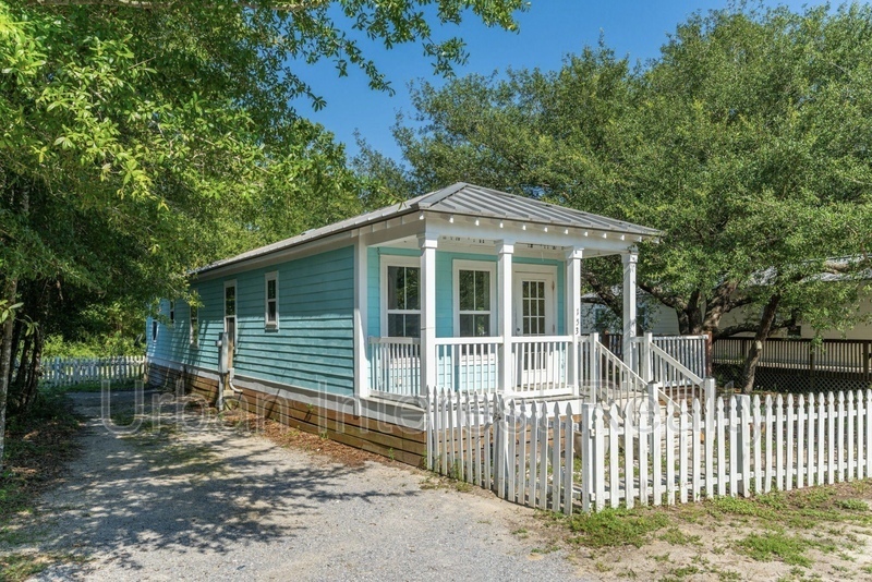153 Caswell Branch Rd in Freeport, FL - Building Photo