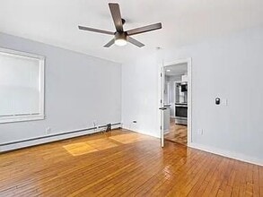 20 Bradley Terrace in Portsmouth, RI - Foto de edificio - Building Photo