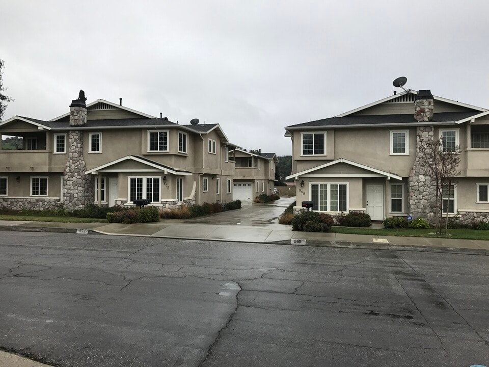 572 E Lemon Ave, Unit #A in Glendora, CA - Building Photo