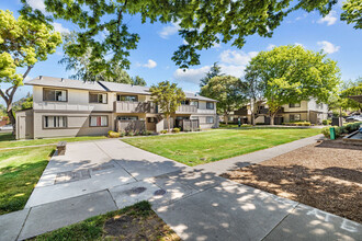 Ironwood in Livermore, CA - Foto de edificio - Building Photo