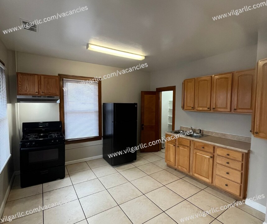 461 Hayes St in Gary, IN - Building Photo