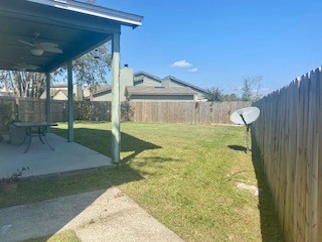 property at 101 Ridgecrest Ct