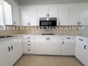 300 E San Saba Ave in Wortham, TX - Building Photo - Building Photo