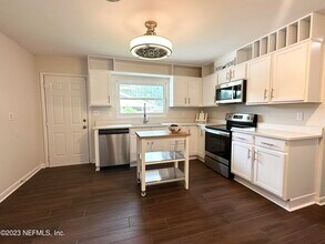 5093 Ortega Cove Cir in Jacksonville, FL - Building Photo - Building Photo