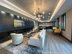 656 Saratoga St in Boston, MA - Building Photo