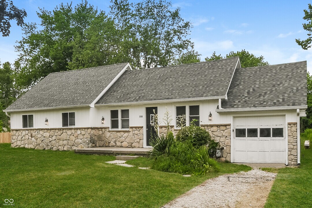 2008 N Bazil Ave in Indianapolis, IN - Building Photo