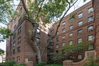 Fillmore Hall in Jackson Heights, NY - Foto de edificio - Building Photo