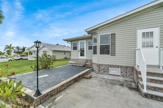 7355 129th St in Sebastian, FL - Foto de edificio - Building Photo