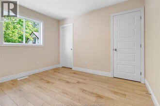 907 McKay Ave in Windsor, ON - Building Photo - Building Photo