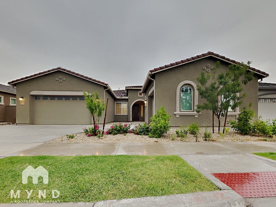 9917 E Thistle Ave in Mesa, AZ - Building Photo