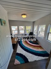 625 Marshall Ave in St. Paul, MN - Building Photo - Building Photo