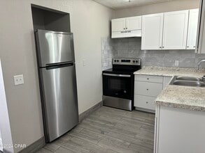 400 E 19th St in Panama City, FL - Building Photo - Building Photo