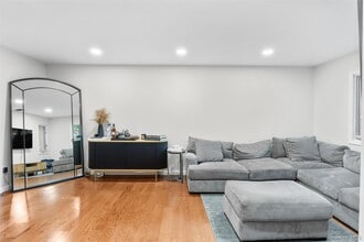 25 Jeremy Cir in Nesconset, NY - Building Photo - Building Photo