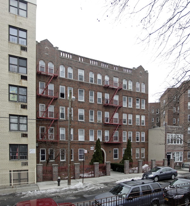 3280 Reservoir Oval E in Bronx, NY - Foto de edificio - Building Photo