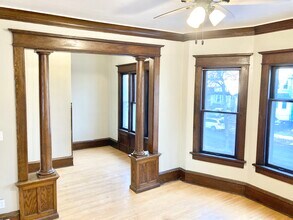 2169 N 48th St in Milwaukee, WI - Foto de edificio - Building Photo