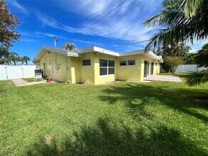 4200 49th Ave S in St. Petersburg, FL - Building Photo - Building Photo