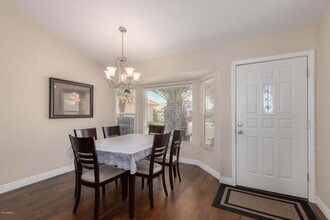 5250 E Greenway Cir in Mesa, AZ - Building Photo - Building Photo