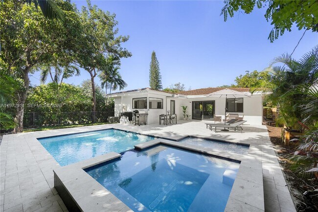 property at 1860 SW 13th St