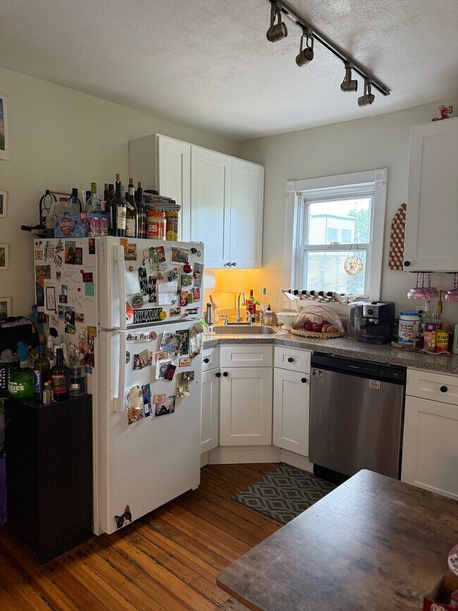 101 Heath St, Unit 1 in Somerville, MA - Building Photo - Building Photo