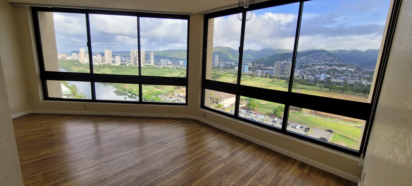 300 Wai Nani Way, Unit # 2212 in Honolulu, HI - Building Photo