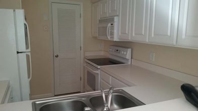 3401 Townsend Blvd in Jacksonville, FL - Building Photo - Building Photo