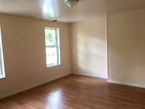 86 Cedar St in Kingston, NY - Building Photo - Building Photo