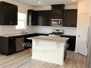 125 Willow Grove Ln in Fuquay Varina, NC - Building Photo - Building Photo