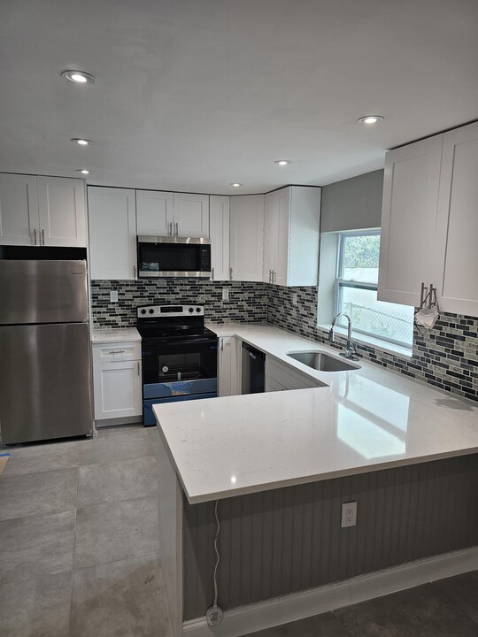 422 SW 4th Ave in Delray Beach, FL - Foto de edificio