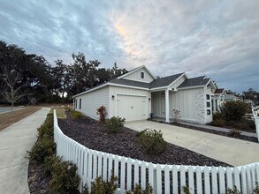 1016 NW 132nd Blvd in Newberry, FL - Building Photo - Building Photo