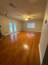 557 Esplanade St in La Place, LA - Building Photo - Building Photo