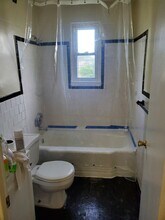 2538 Loyola Northway in Baltimore, MD - Foto de edificio - Building Photo