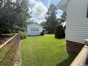 2804 Crockett Dr in Greenville, NC - Building Photo - Building Photo