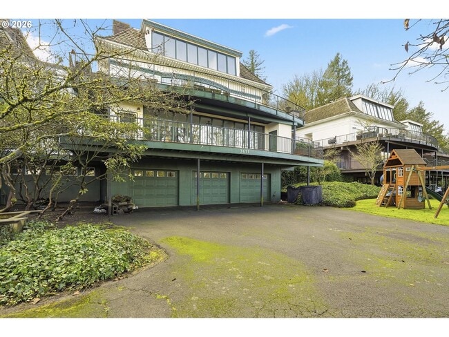 property at 3611 SW Humphrey Blvd