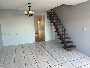 5800 W 18th Ave in Hialeah, FL - Building Photo - Building Photo