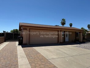 1637 W Muriel Dr in Phoenix, AZ - Building Photo - Building Photo