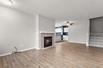 17303 Wilderness Cir SE in Prior Lake, MN - Foto de edificio - Building Photo