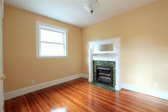 179 College Ave, Unit 2 in Somerville, MA - Building Photo - Building Photo