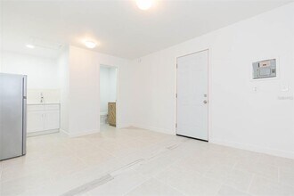 118 W Sligh Ave-Unit -A in Tampa, FL - Building Photo - Building Photo