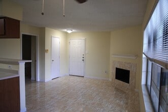 2750 Holly Hall St, Unit #908 in Houston, TX - Building Photo - Building Photo
