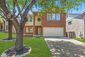 11208 Midbury Ct in Austin, TX - Foto de edificio - Building Photo